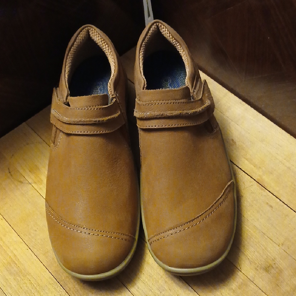 Orthofeet NWOB Classic Tan Women's Loafers